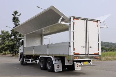 Xe tải thùng cánh dơi Ud-trucks 8 tấn